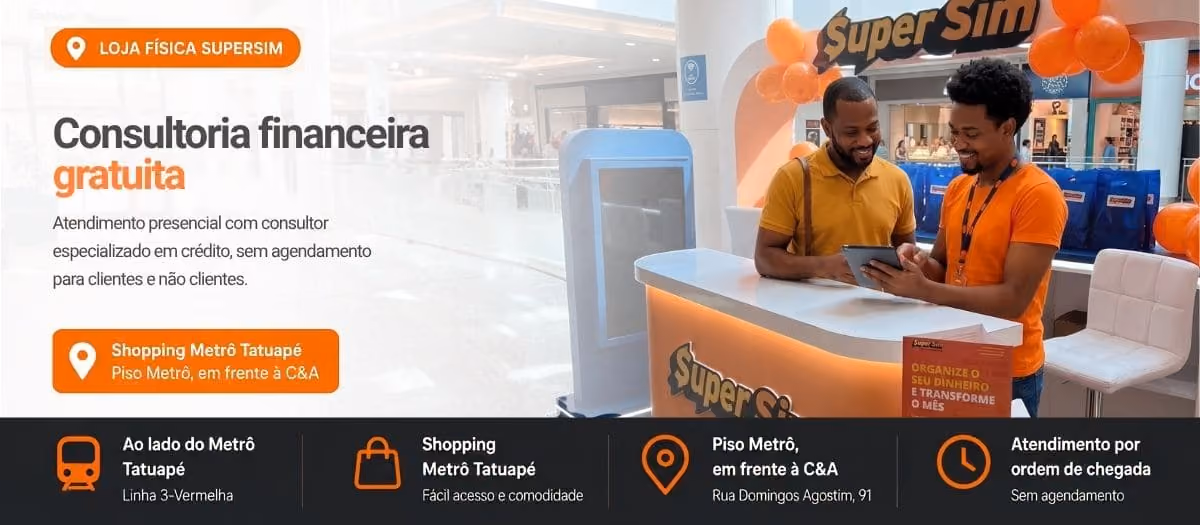 Consultora orienta cliente sobre organização das contas na consultoria financeira gratuita